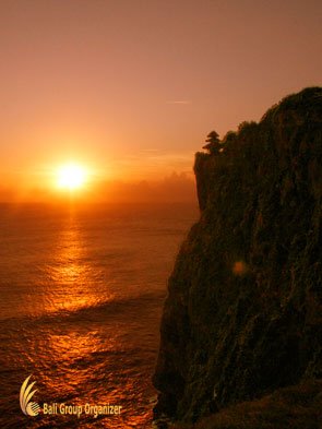 Uluwatu Temple Sunset, Tours